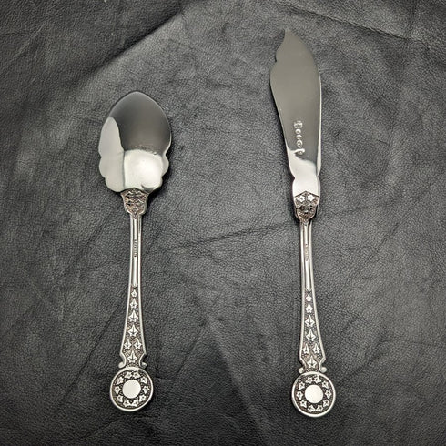 British antique silver plate jam spoon & butter knife set in case